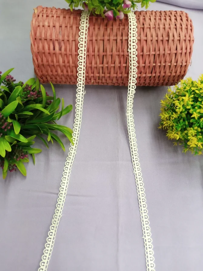 LC15496 - Milky Lace